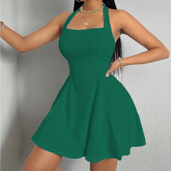 Green Sleeveless Halter Mini Sundress - Picture 2 of 7